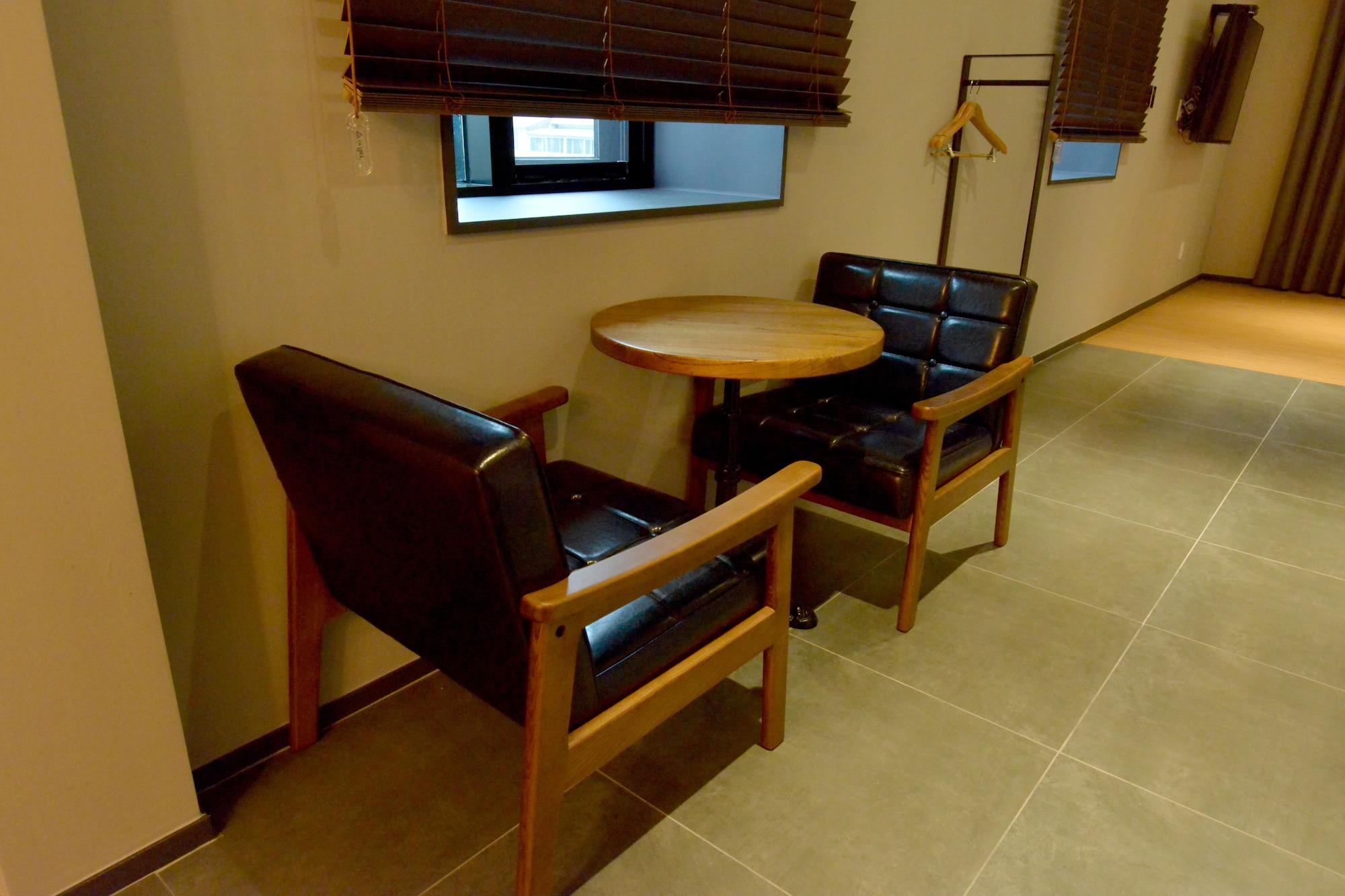 Brown Dot Hotel Changwon Exteriör bild